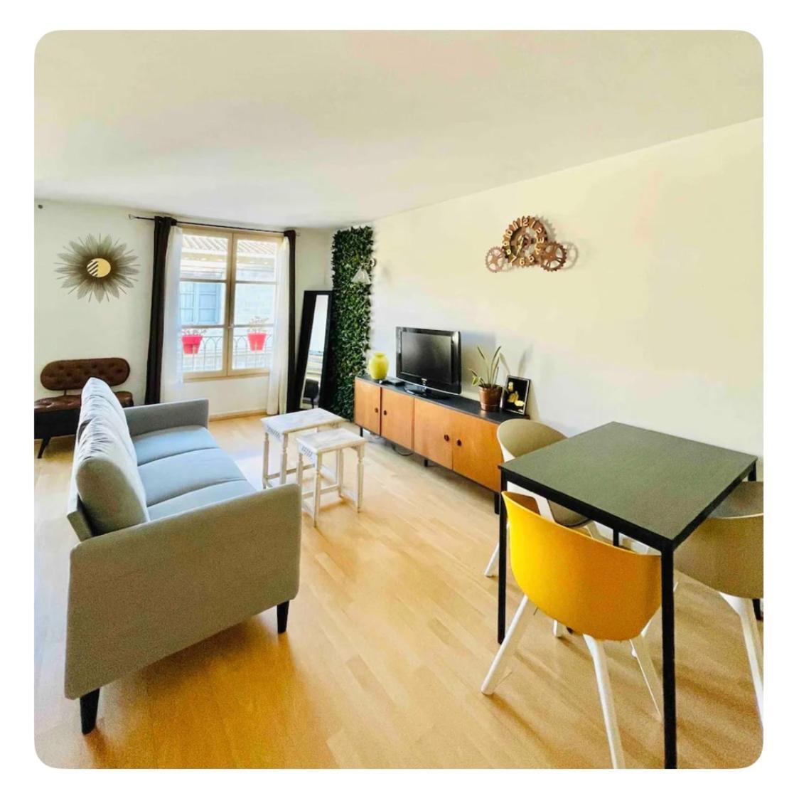 Appartement Calme, A 2 Pas Du Palais Des Papes, Au 3Eme Etage Avignon Exteriör bild