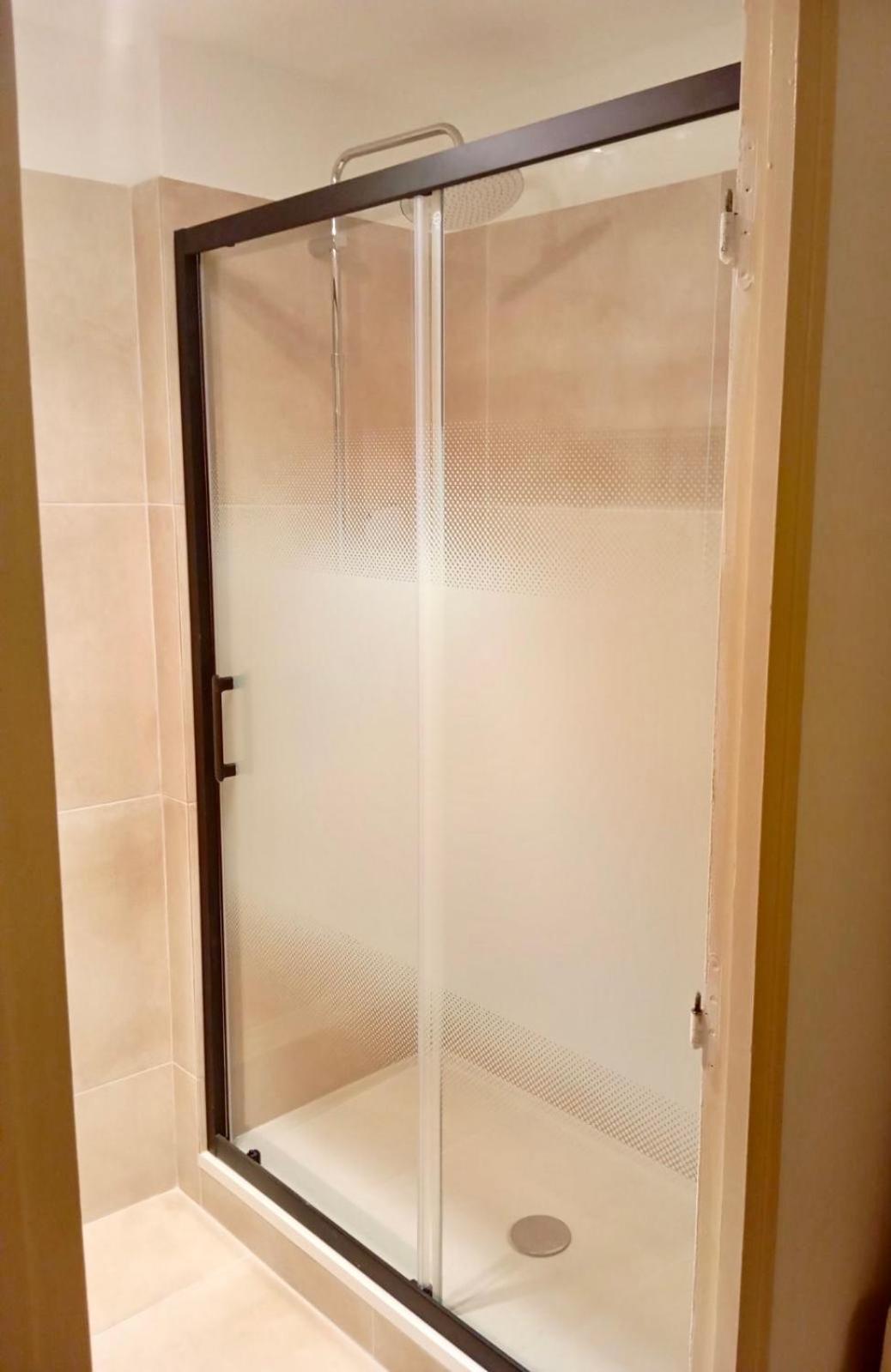 Appartement Calme, A 2 Pas Du Palais Des Papes, Au 3Eme Etage Avignon Exteriör bild